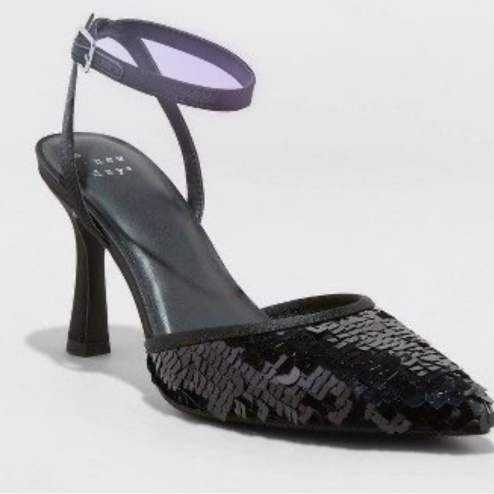 New Women's Carmin Bow Pump with memory foam insoles - A New Day - Black
